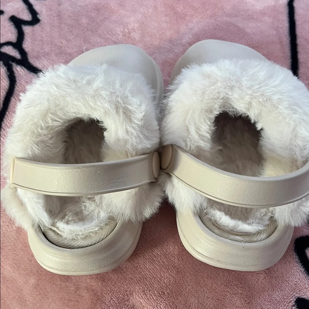 Zara Kids Cream Slippers with Faux Fur